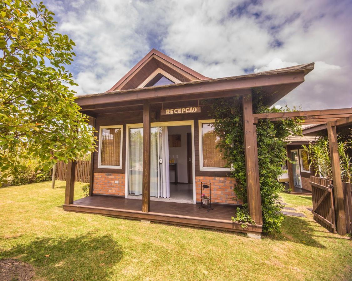 Villa Suhr Cabanas Прая-ду-Роса Екстер'єр фото